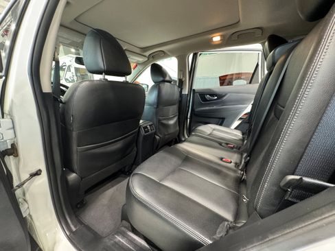 Used 2017 Nissan Rogue SL w/ SL Premium Package AWD/4WD image 11