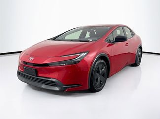 Used 2024 Toyota Prius LE video 2