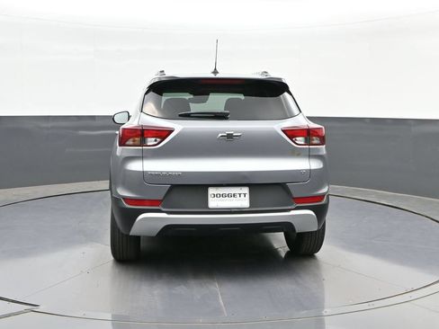Used 2023 Chevrolet TrailBlazer LT w/ Convenience Package FWD image 8
