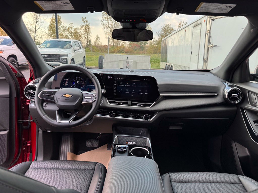 Used 2026 Chevrolet Equinox LT w/ Convenience Package II FWD image 20