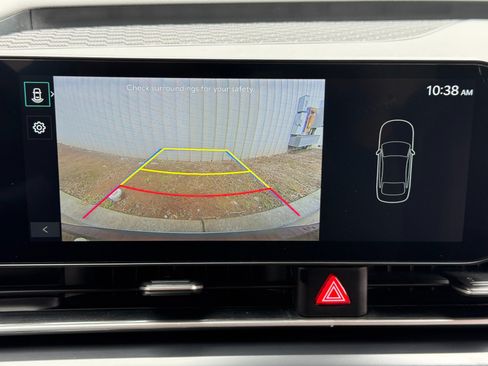 Used 2025 Kia Carnival FWD image 29