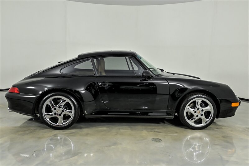 Used 1997 Porsche 911 Carrera RWD image 10