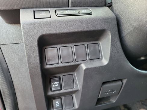 Certified 2022 Nissan Frontier SV image 23