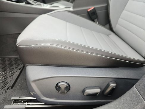 New 2026 Volkswagen Jetta SE image 17