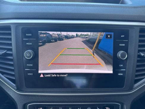 Used 2021 Volkswagen Atlas SE w/ Panoramic Sunroof Package AWD/4WD image 27