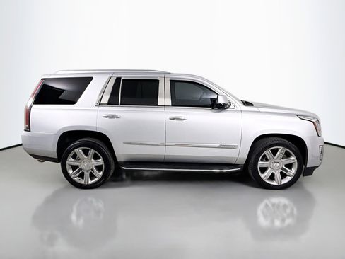 Used 2016 Cadillac Escalade Premium image 8