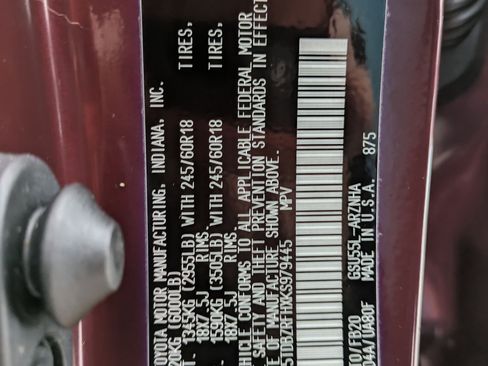 Used 2019 Toyota Highlander LE image 24