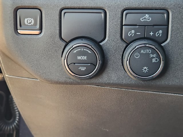 Used 2023 Chevrolet Silverado 1500 LT RWD image 21