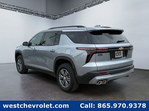 New 2026 Chevrolet Traverse LT w/ Enhanced Driving Package FWD image 5