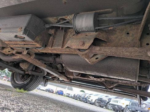 Used 2004 Land Rover Discovery HSE image 12