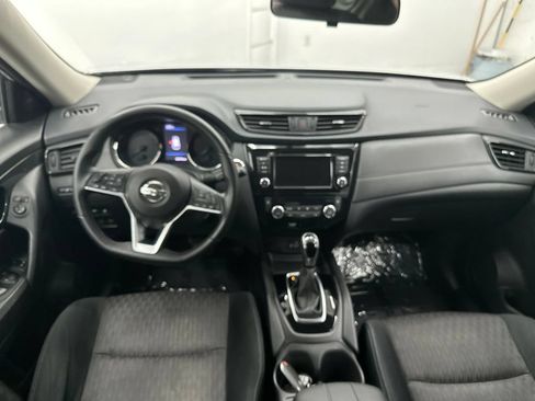 Used 2018 Nissan Rogue SV FWD image 21