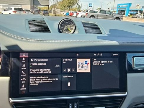 Used 2019 Porsche Cayenne E-Hybrid image 17