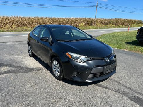 Used 2015 Toyota Corolla LE image 4