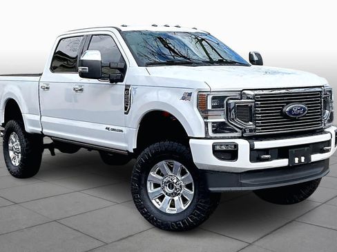 Used 2020 Ford F250 Platinum w/ FX4 Off-Road Package image 3