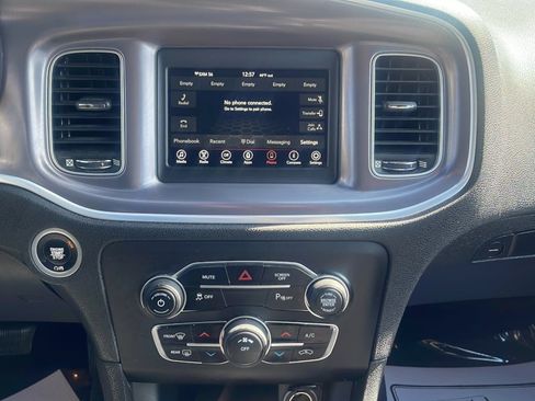 Used 2019 Dodge Charger SXT image 11