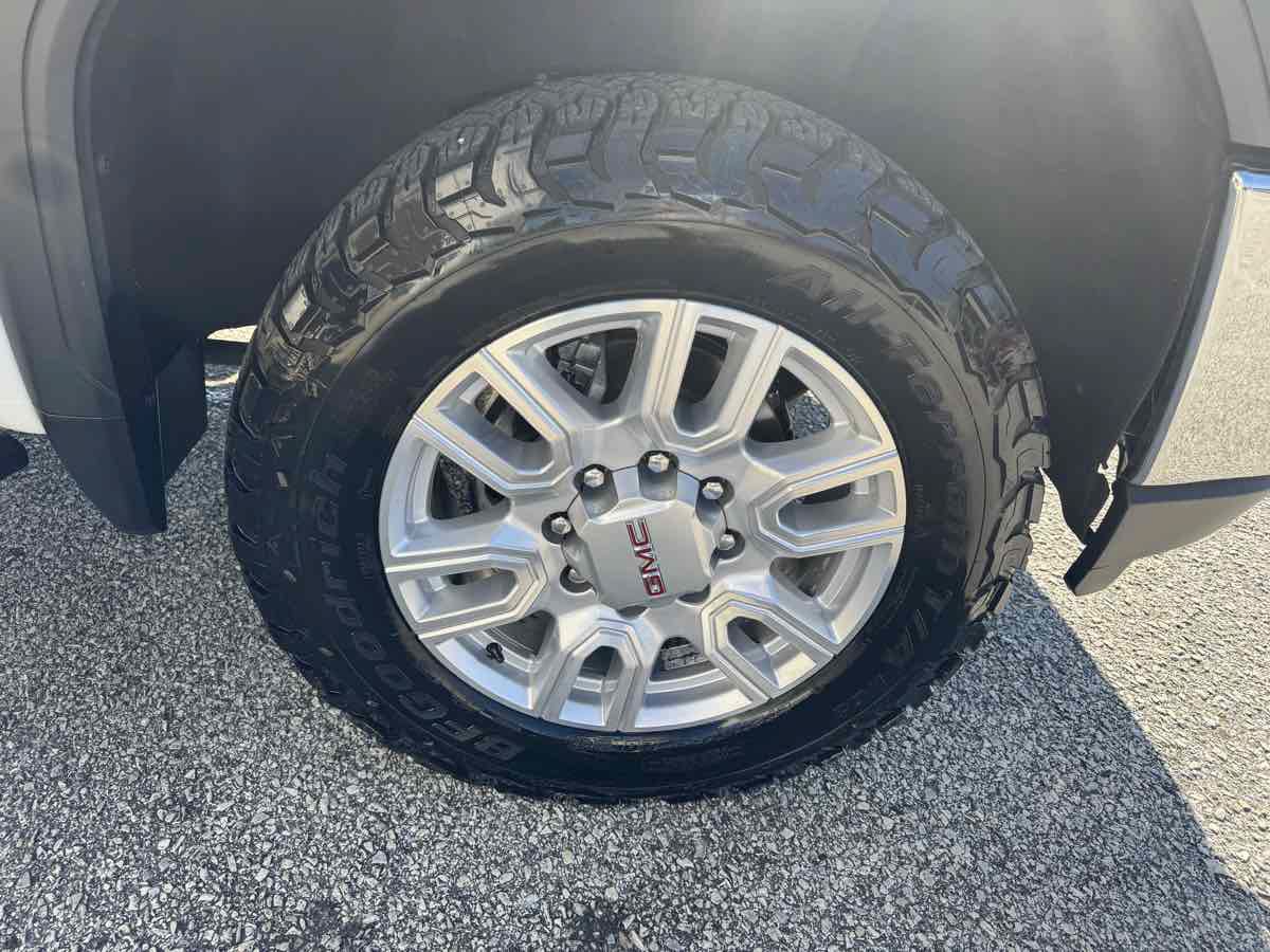 Used 2022 GMC Sierra 2500 SLE w/ SLE Value Package; AWD/4WD image 31