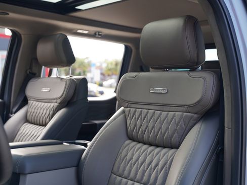 Used 2026 Ford F450 Platinum w/ Platinum Plus Package image 22