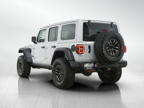 Used 2024 Jeep Wrangler Unlimited Rubicon w/ XTREMEE 35" Tire Package AWD/4WD image 3