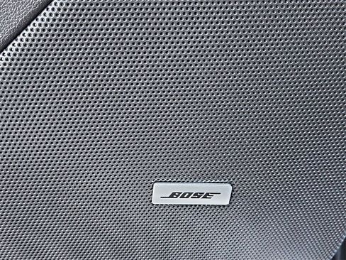 Used 2025 Cadillac XT6 Luxury image 17