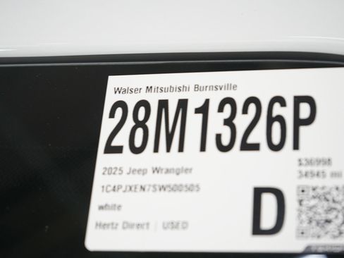 Used 2025 Jeep Wrangler Sahara image 28