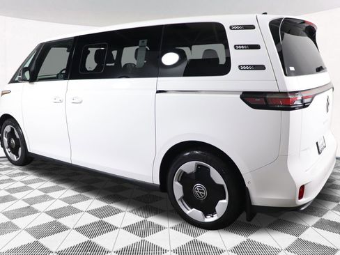 New 2025 Volkswagen ID. Buzz Pro S image 28