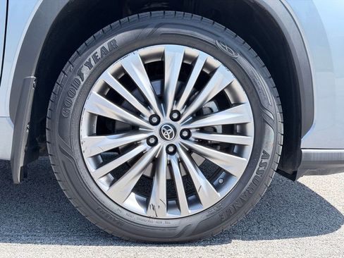 Used 2022 Toyota Highlander Platinum image 36