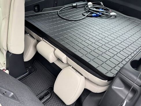 Used 2025 MAZDA CX-90 Plug-In Hybrid w/Premium Sport image 18