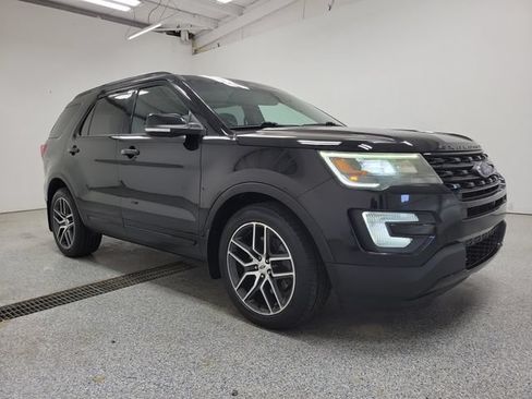 Used 2017 Ford Explorer Sport AWD/4WD image 2