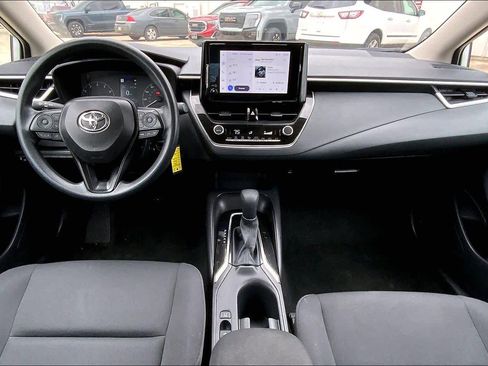 Used 2025 Toyota Corolla LE image 16