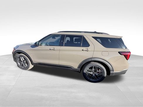 New 2026 Ford Explorer ST-Line w/ ST-Line Street Pack RWD image 32