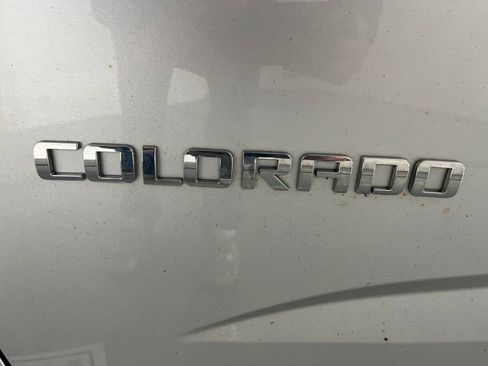 Used 2018 Chevrolet Colorado Z71 AWD/4WD image 37