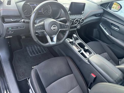 Used 2025 Nissan Sentra SR FWD image 16