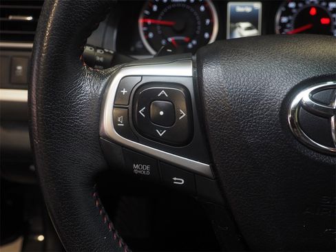 Used 2016 Toyota Camry XLE image 20