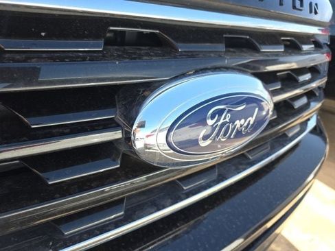 Used 2019 Ford Expedition Max Limited w/ Equipment Group 303A image 9