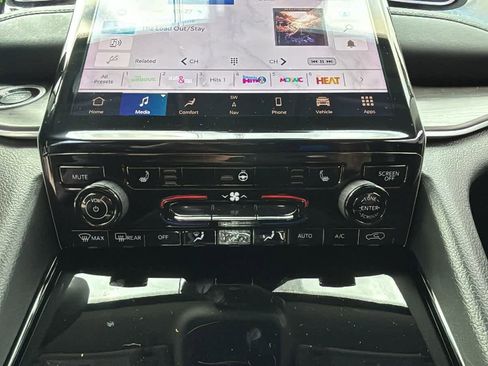 Used 2023 Jeep Grand Cherokee 4WD 4xe image 20