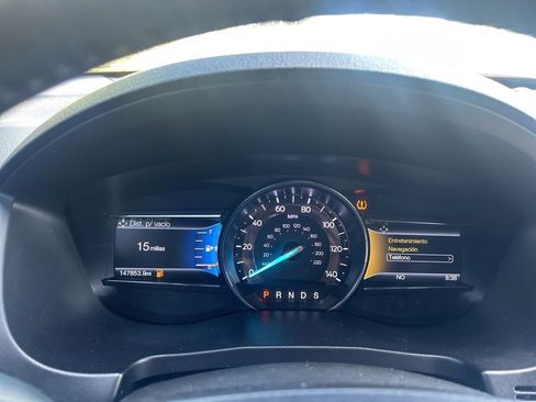 Used 2017 Ford Explorer XLT w/ Equipment Group 202A AWD/4WD image 24