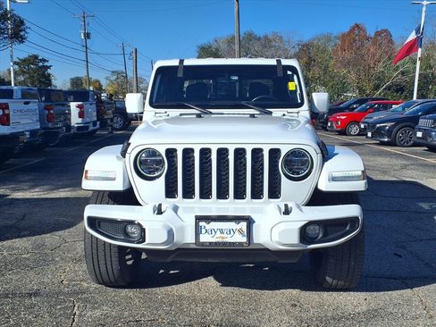 Used 2022 Jeep Gladiator Overland image 19