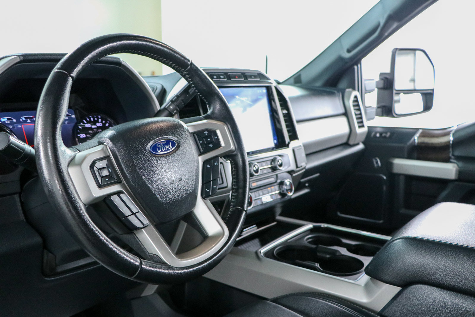 Used 2022 Ford F350 Lariat w/ Lariat Ultimate Package AWD/4WD image 24