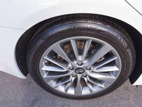 Used 2018 INFINITI Q50 Luxe w/ Cargo Package (L95) RWD image 13