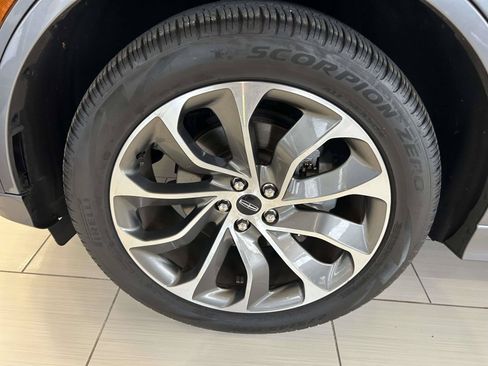 Used 2025 Lincoln Aviator 2WD w/ Jet Appearance Package image 13