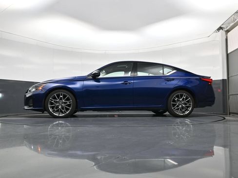 Certified 2024 Nissan Altima 2.0 SR FWD image 26