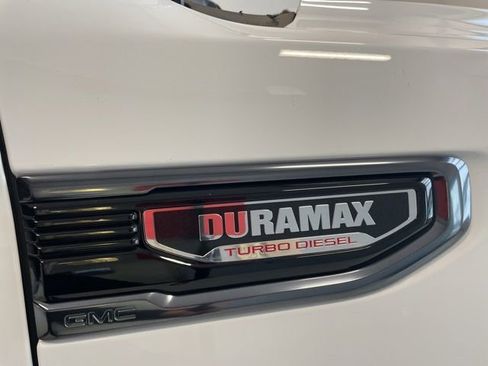 Used 2024 GMC Sierra 1500 AT4 w/ AT4 Premium Package image 12