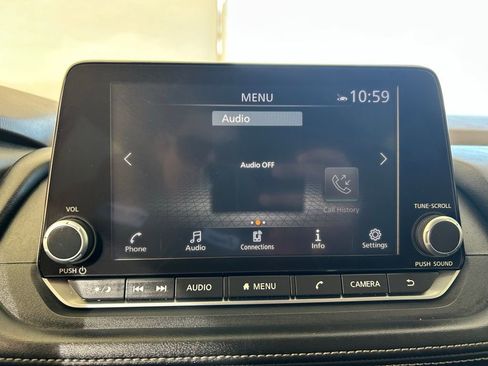 Used 2023 Nissan Rogue SV image 35