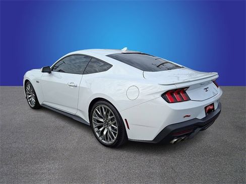 Used 2024 Ford Mustang GT Premium image 7