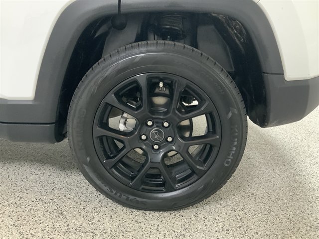 Used 2025 Jeep Compass Latitude w/ Altitude Special Edition AWD/4WD image 10