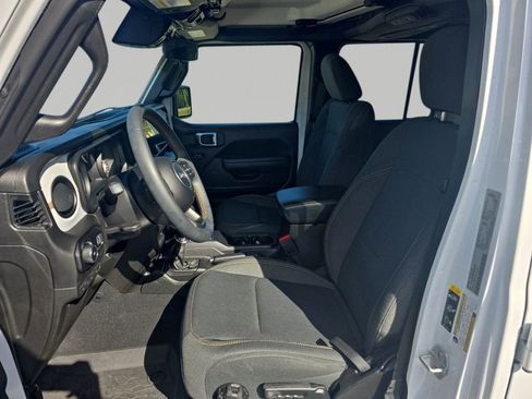 Used 2024 Jeep Wrangler Sport S image 11