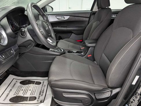 Certified 2023 Kia Forte LXS image 4