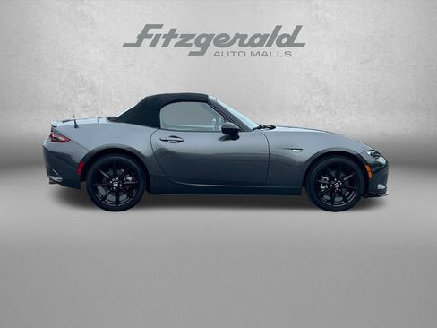 Used 2021 MAZDA MX-5 Miata Club RWD image 3