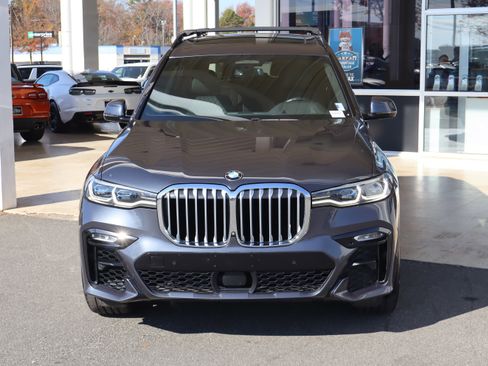 Used 2019 BMW X7 xDrive50i w/ Dynamic Handling Package image 3