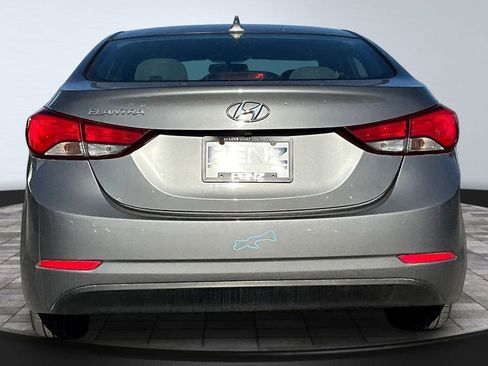Used 2014 Hyundai Elantra SE w/ Option Group 02 FWD image 5